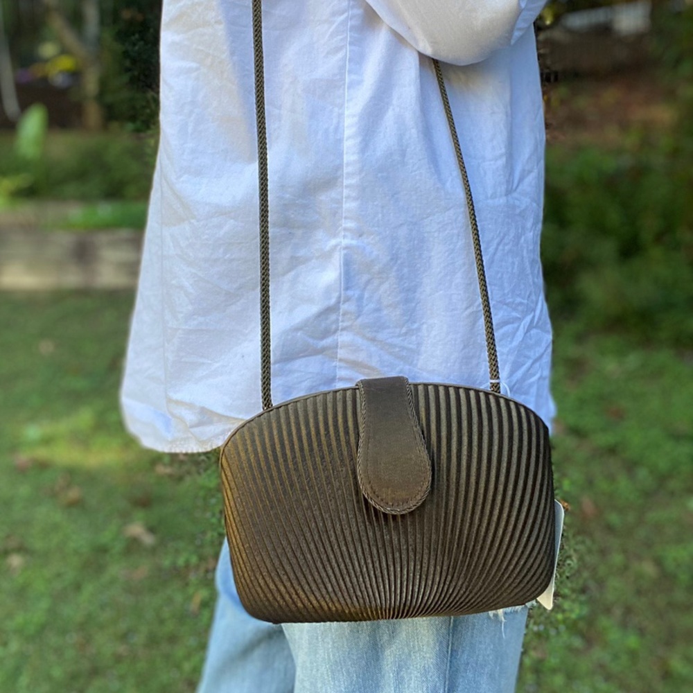 Élan Bronze Shell Silk Clutch Purse